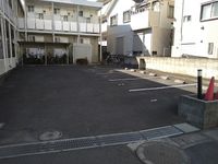レオパレスＣｈａｒｍＣｏｕｒｔ 駐車場