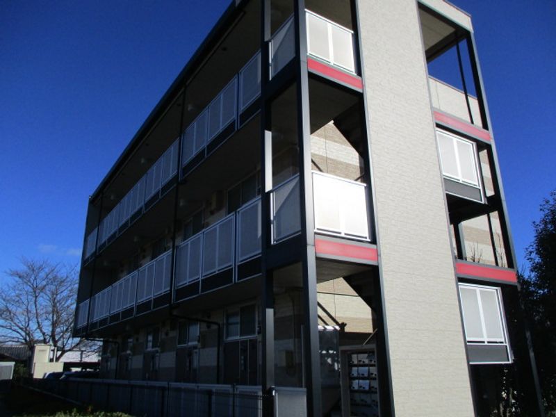 レオパレス雅楽　蔵 外観