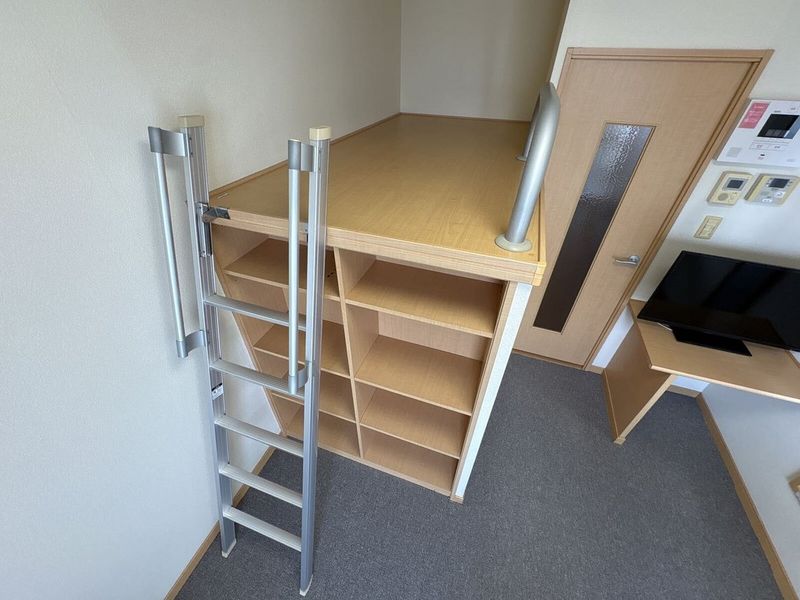 leopalace Selorm B Other