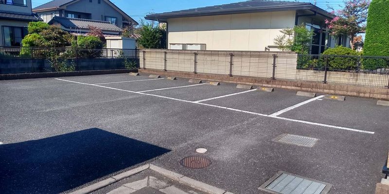 レオパレス横田レジデンス 駐車場