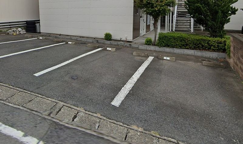 レオパレスダンボ 駐車場