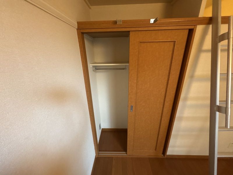 レオパレスフォレスタ 収納