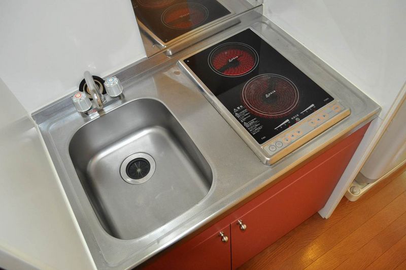 レオパレストラスト キッチン