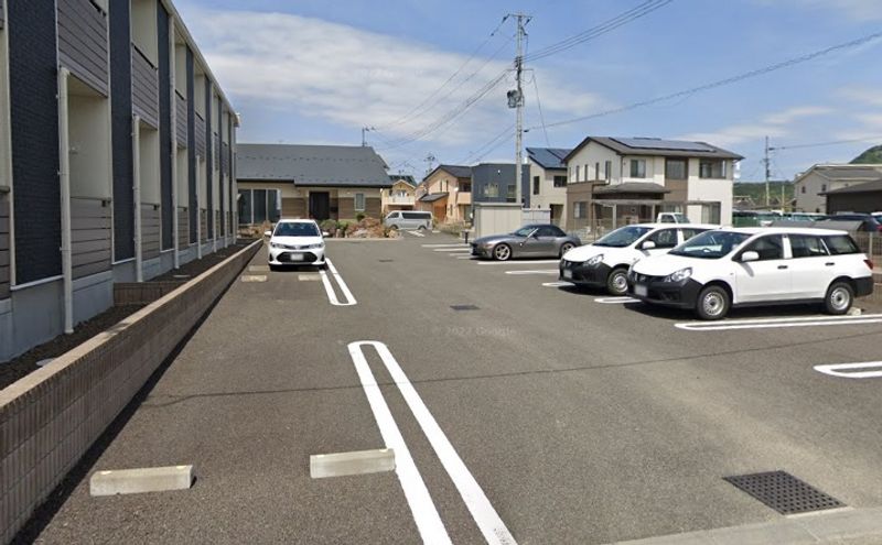 レオネクストフザンリード　Ⅱ 駐車場