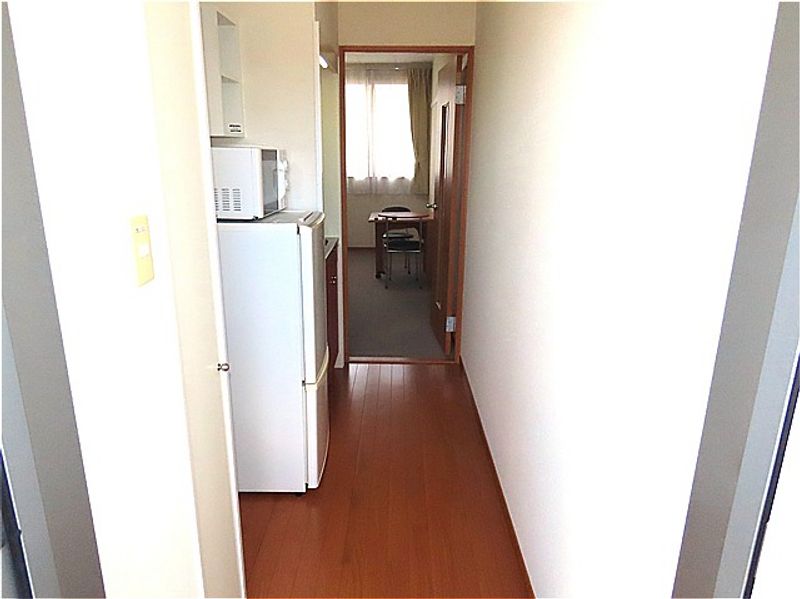 レオパレスエトワール 玄関