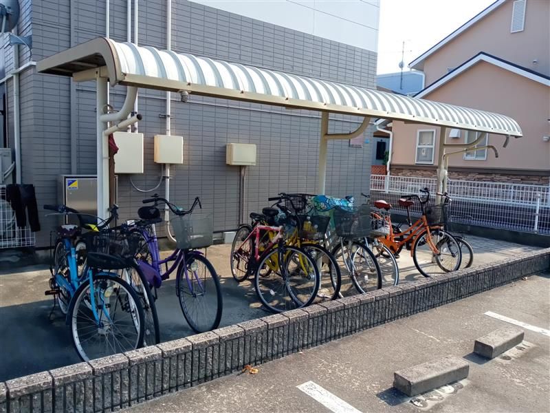 レオパレスカサベルデ 共用部分