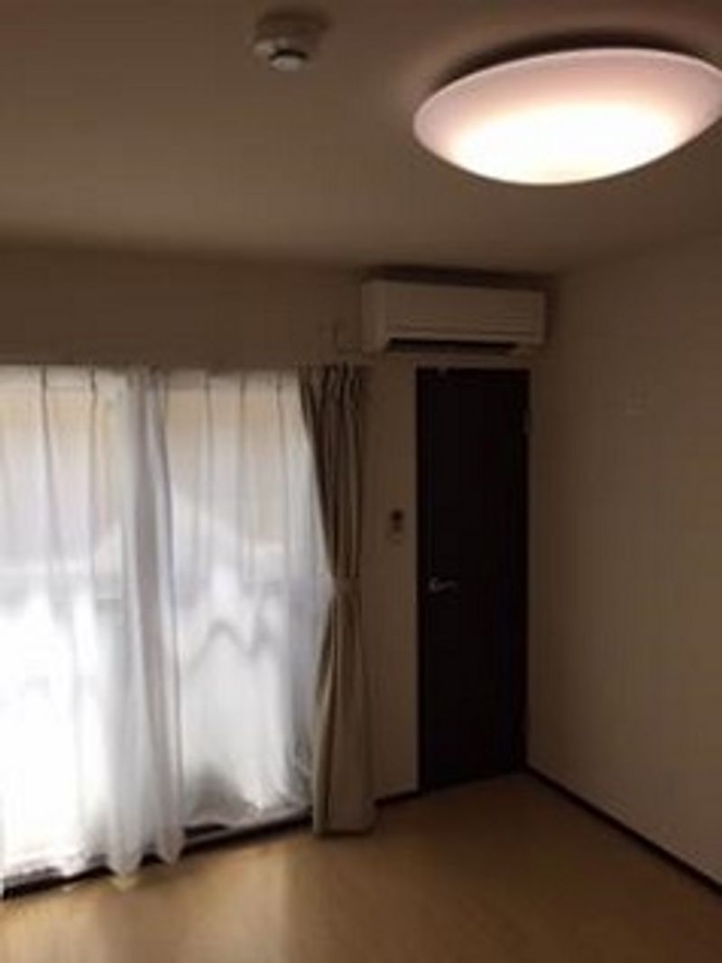 CLEINO HIRO Bedroom