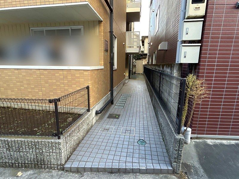 レオパレス池袋ウエスト エントランス