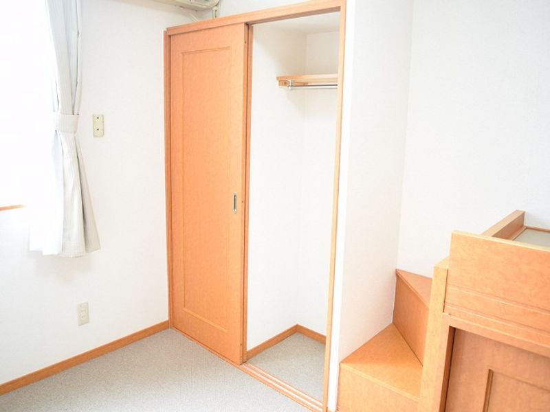 レオパレス向日葵 収納