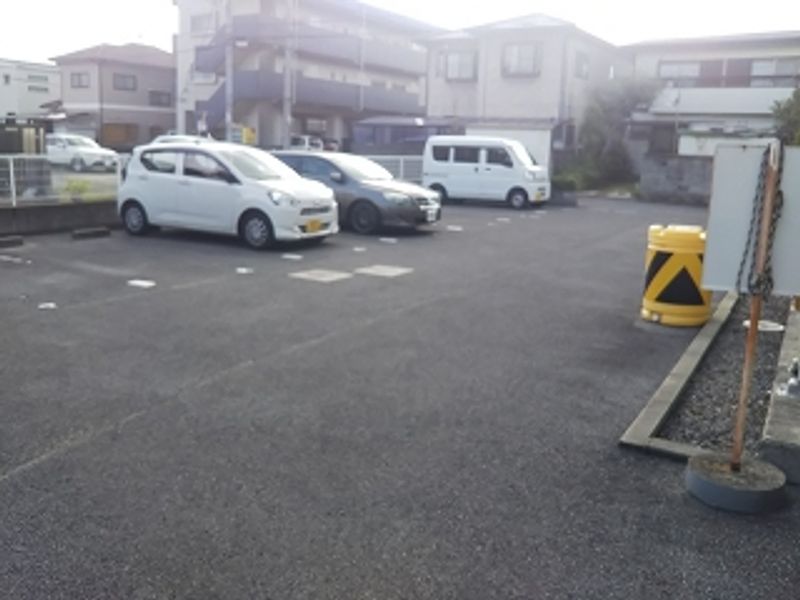 レオパレスシャルマンＳＡＫＡＭＯＴＯ 駐車場