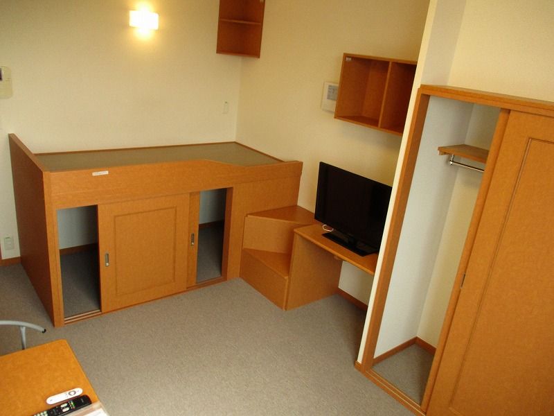 レオパレス銀 居間
