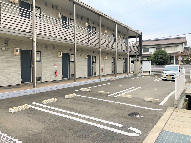 クレイノ海幸Ⅲ 駐車場