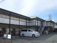 レオパレスハイベリー 駐車場