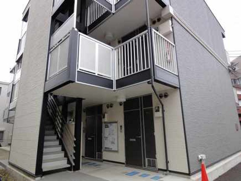 レオパレスメゾン鵠沼 外観