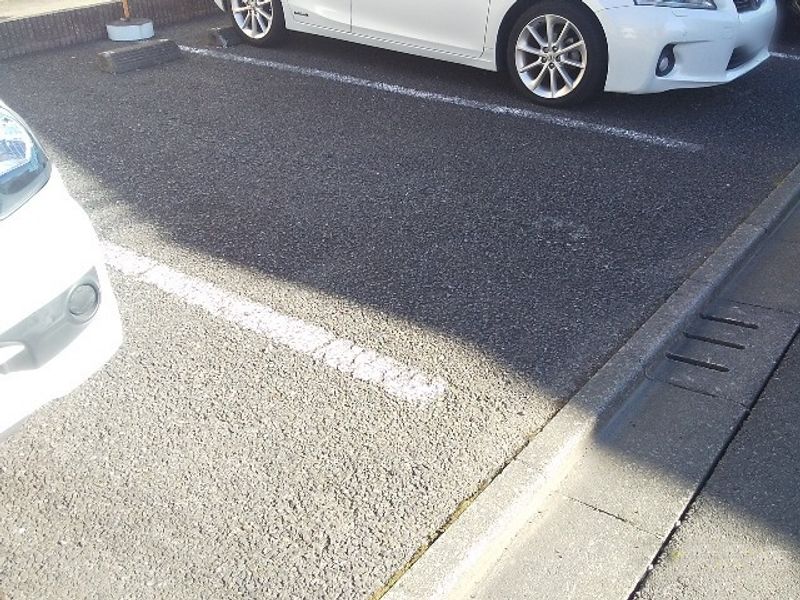 レオパレスエスペランサ 駐車場