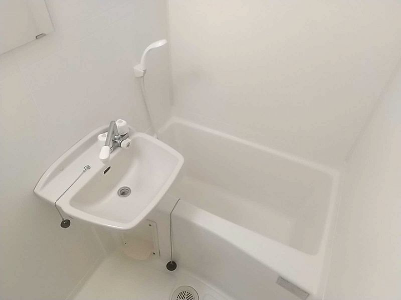 レオパレスヒルズ日野Ⅱ 風呂