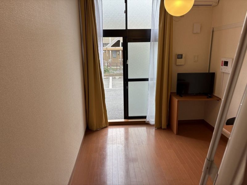 レオパレス藤 居間