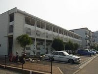 レオパレスクレスト 駐車場