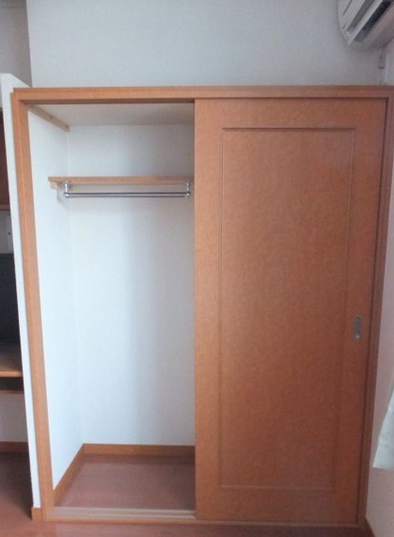 レオパレス光 収納