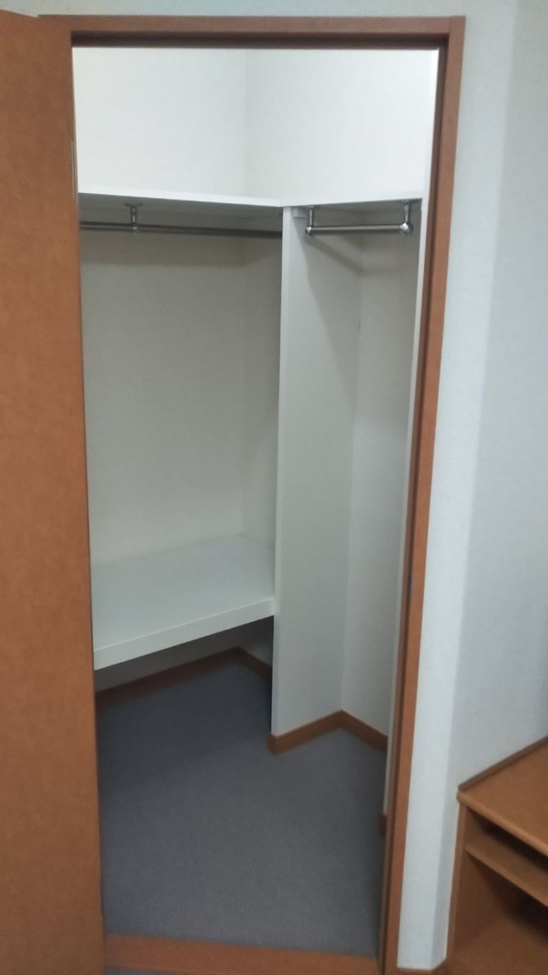 レオパレスエアリーコート 収納