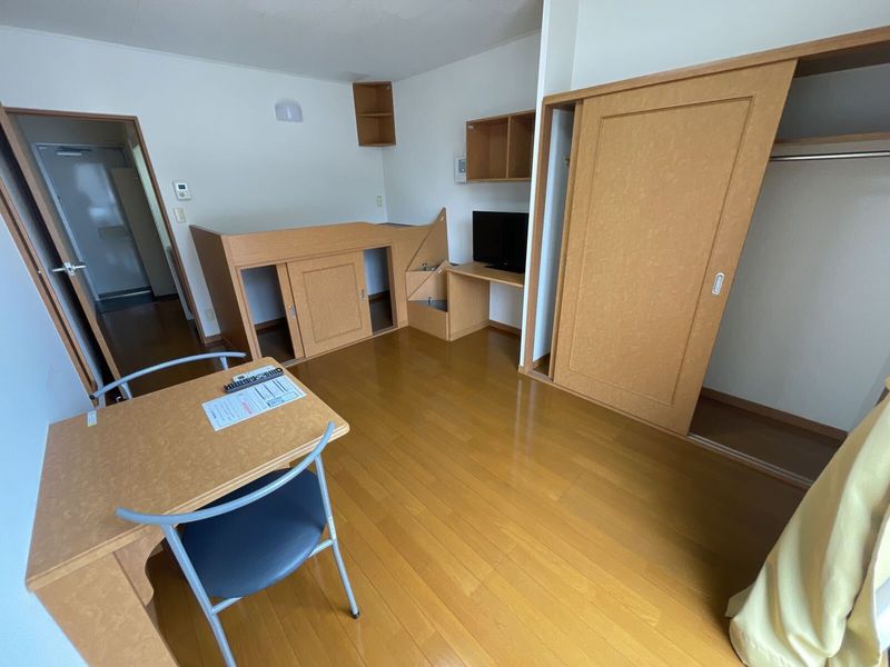 レオパレス希望 居間