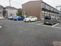レオパレス千年の時 駐車場