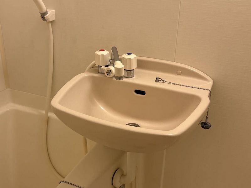 leopalace Yuraku Bồn rửa mặt