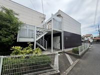レオパレスセジュール エントランス