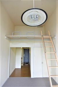 レオパレスノムラ 居間