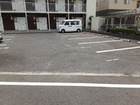 レオパレスパル３ 駐車場