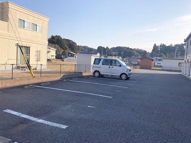 レオパレス夢風 駐車場