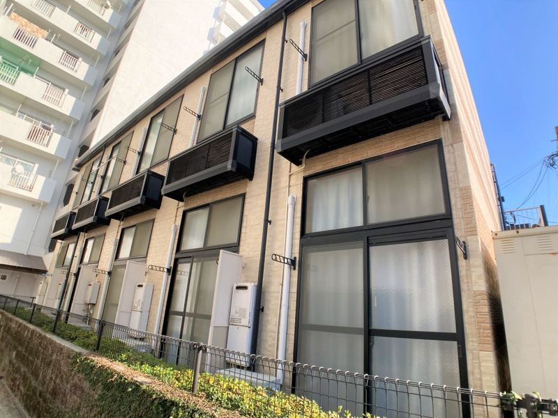 レオパレスＣａｓａ　Ｎａｐｏｌｉ 外観
