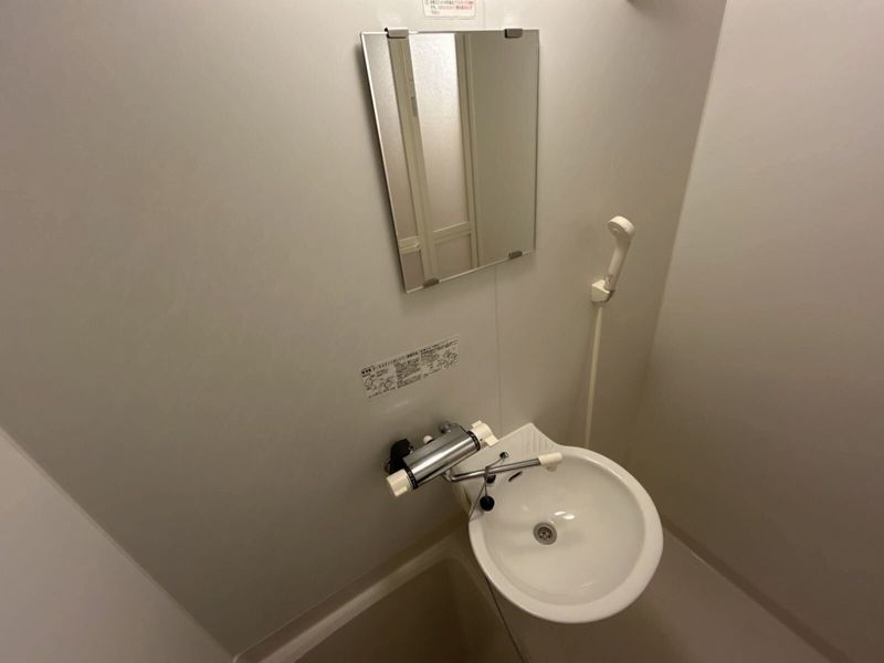 レオパレスセイクレッドヒルズ 洗面台