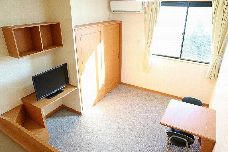 レオパレス西島ＥＡＳＴ 居間
