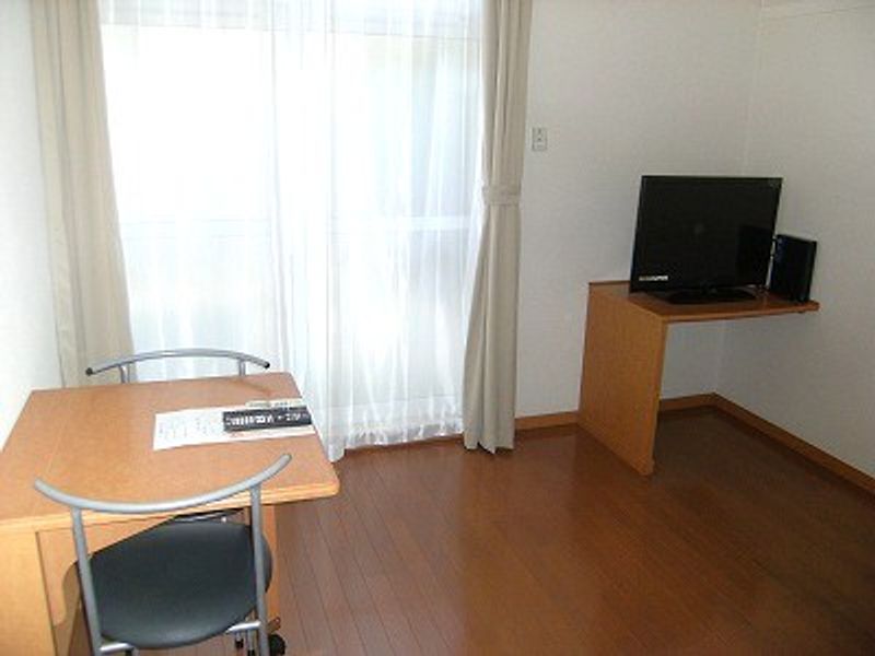 レオパレスリュエル　タマチ 居間