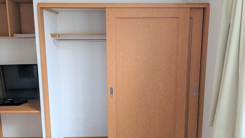 レオパレスレオーノ古府中 収納