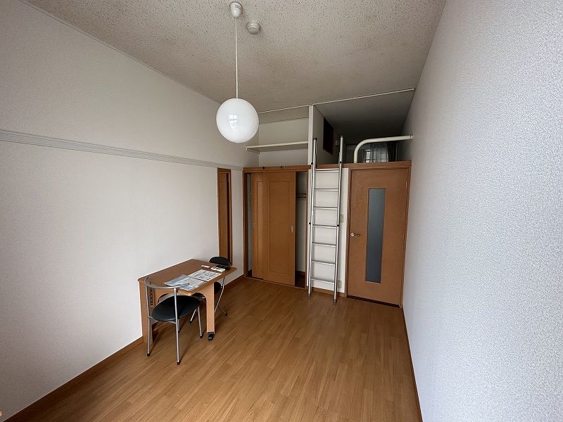 レオパレスメルベーユ 寝室