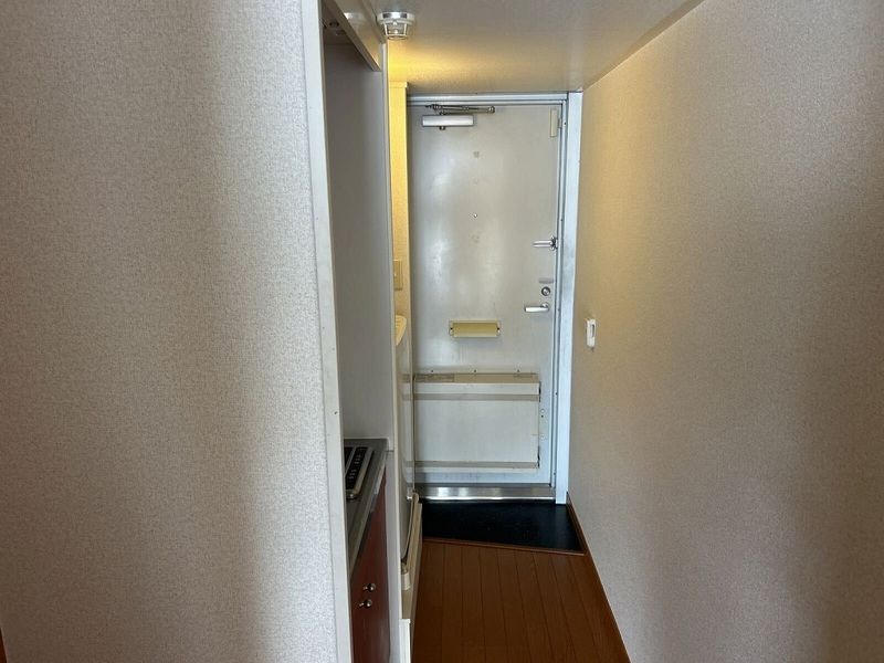 レオパレスタナべ 玄関