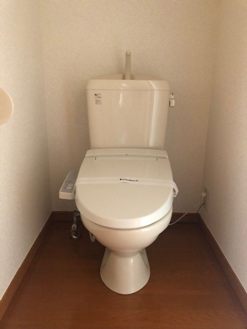 レオパレスぴゅあパイン トイレ