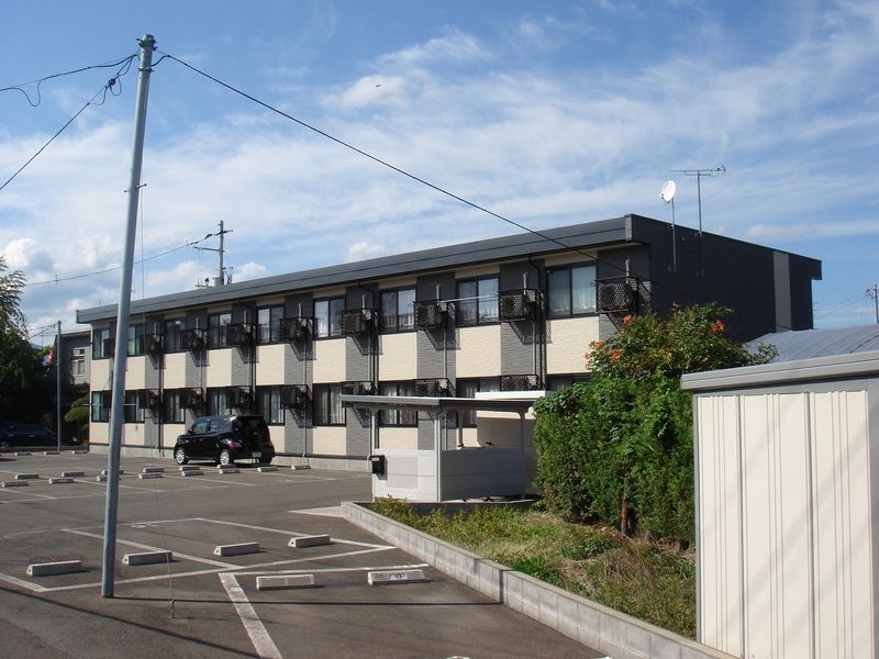 レオパレスグランフォレスト 駐車場