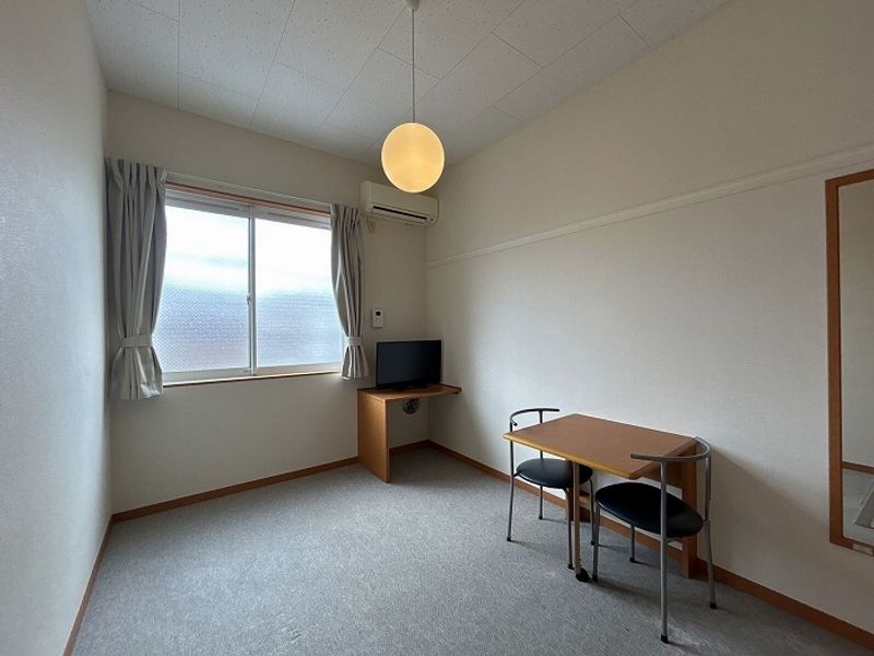 レオパレス千代田パレス 居間