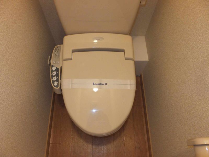 レオパレスナカダ トイレ