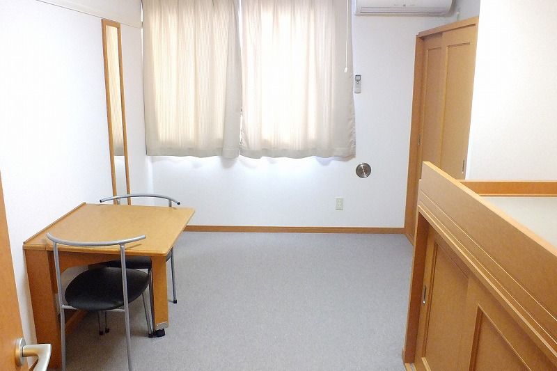 レオパレスミレオ 居間