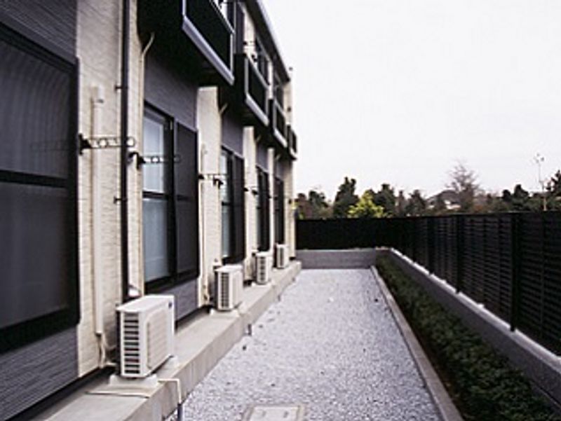 レオパレスＢＯＮＨＥＵＲ弐番館 バルコニー