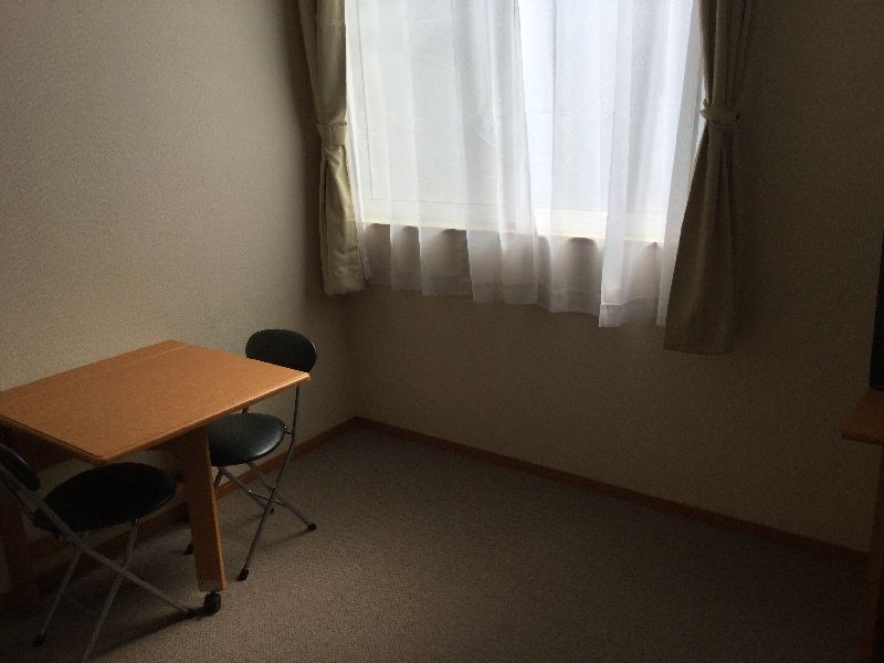 レオパレスアクティー桑野Ｂ 居間