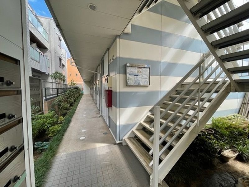 レオパレスコーポ御代川Ⅱ エントランス