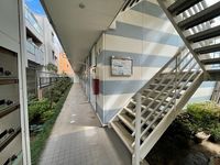 レオパレスコーポ御代川Ⅱ エントランス