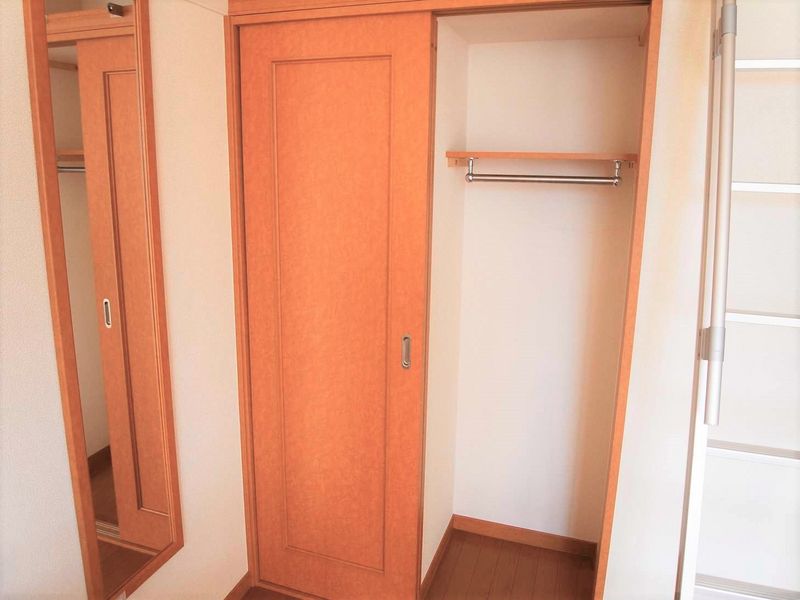 レオパレスえのき２ 収納