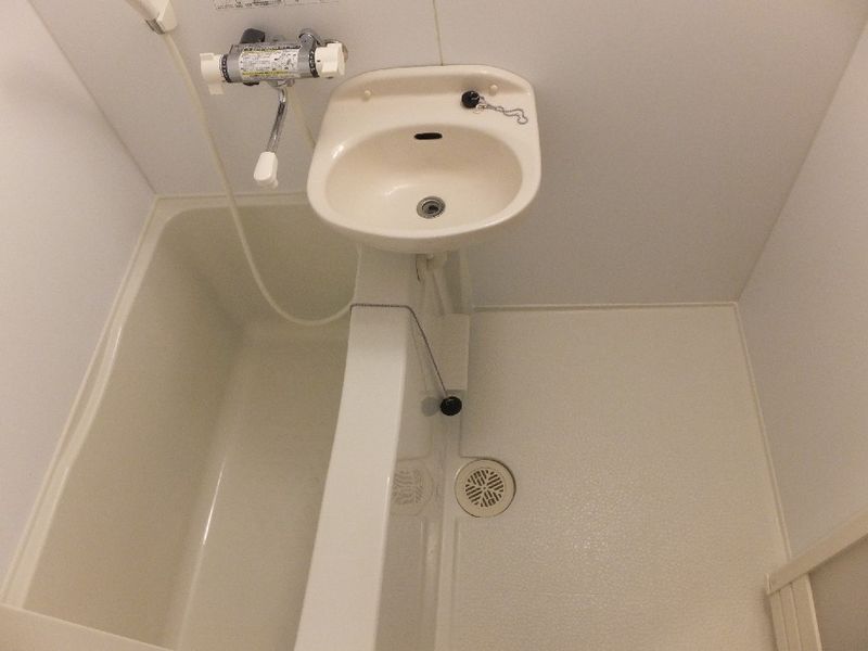 レオパレス妙音通 風呂
