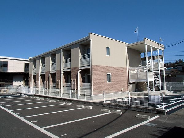 LEONEXT Flats II exterior